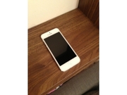 Brand New Apple iPhone 5 32GB - White 